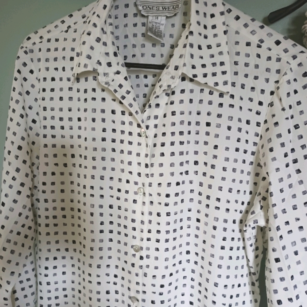 Women's blouse